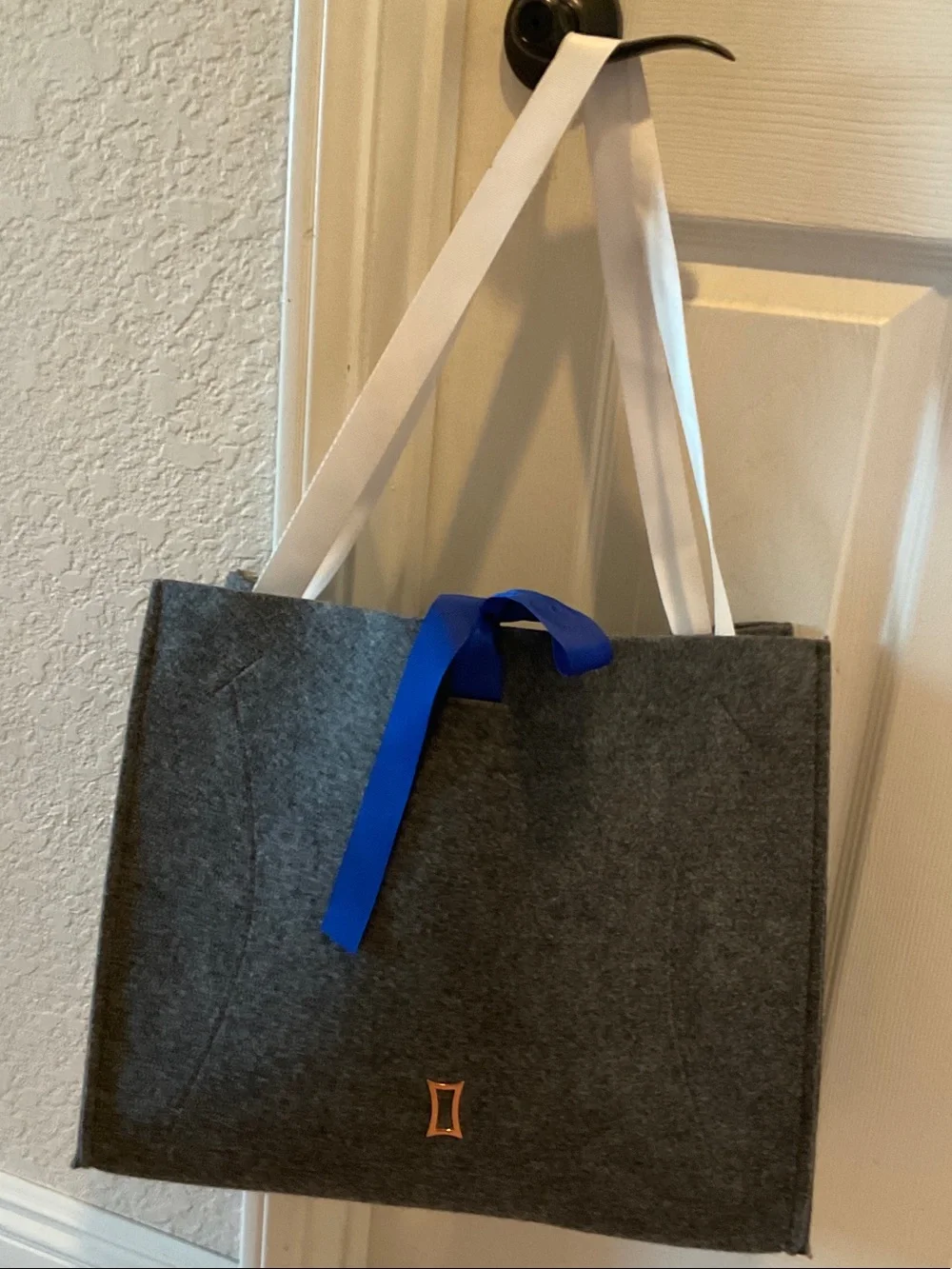 Kit and Ace Gray Felt Tote with White Straps and Blue Ribbon